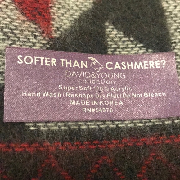 Huge scarf. Never worn. Excellent condition - Picture 6 of 6